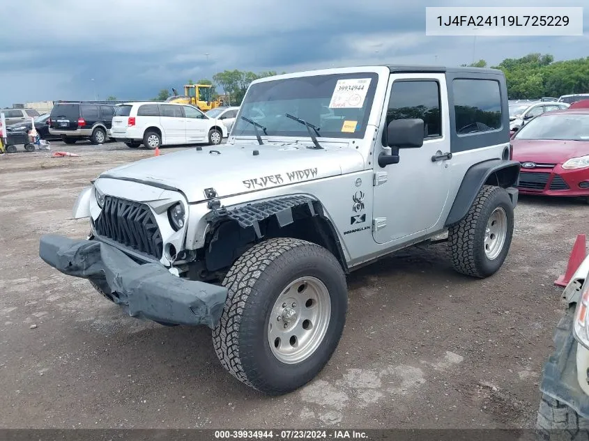 2009 Jeep Wrangler X VIN: 1J4FA24119L725229 Lot: 39934944