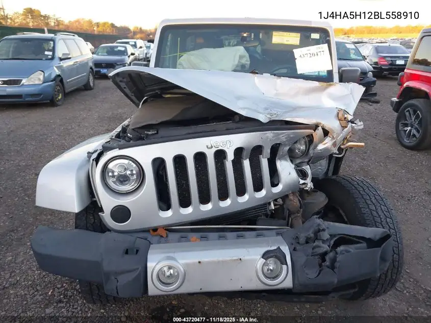 1J4HA5H12BL558910 2011 Jeep Wrangler Unlimited Sahara