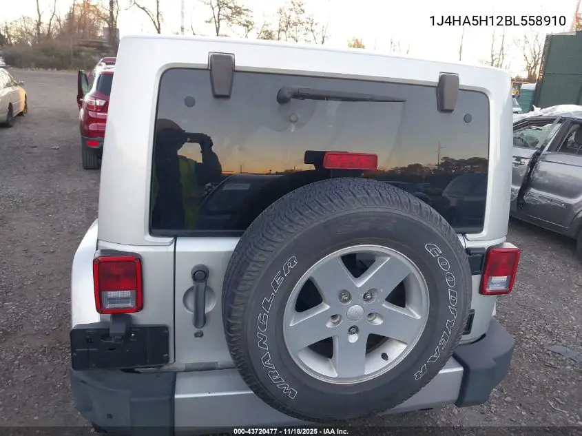 1J4HA5H12BL558910 2011 Jeep Wrangler Unlimited Sahara