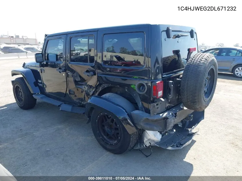 1C4HJWEG2DL671232 2013 Jeep Wrangler Unlimited Sahara