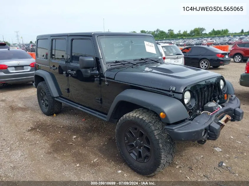 1C4HJWEG5DL565065 2013 Jeep Wrangler Unlimited Moab