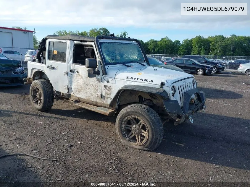 1C4HJWEG5DL679079 2013 Jeep Wrangler Unlimited Sahara