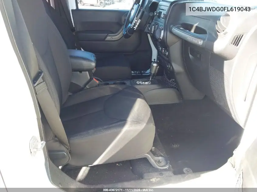 1C4BJWDG0FL619043 2015 Jeep Wrangler Unlimited Sport