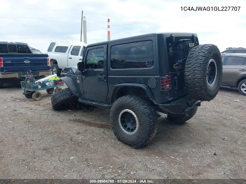 2016 Jeep Wrangler Sport VIN: 1C4AJWAG1GL227707 Lot: 39984768