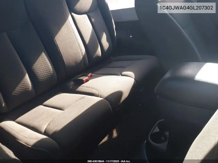 1C4GJWAG4GL207302 2016 Jeep Wrangler Sport