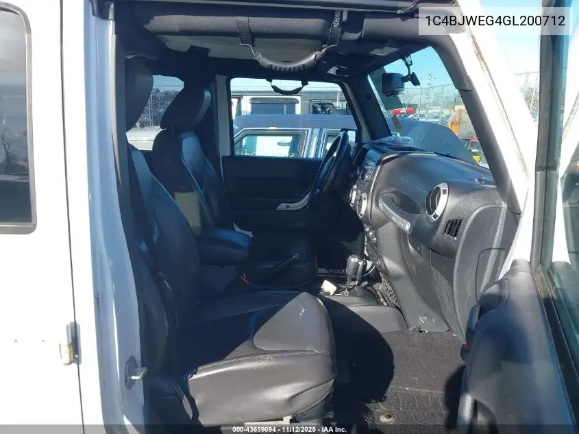 1C4BJWEG4GL200712 2016 Jeep Wrangler Unlimited Sahara