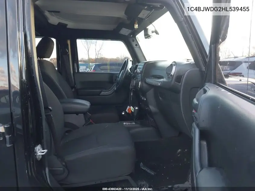 1C4BJWDG2HL539455 2017 Jeep Wrangler Unlimited Sport 4X4