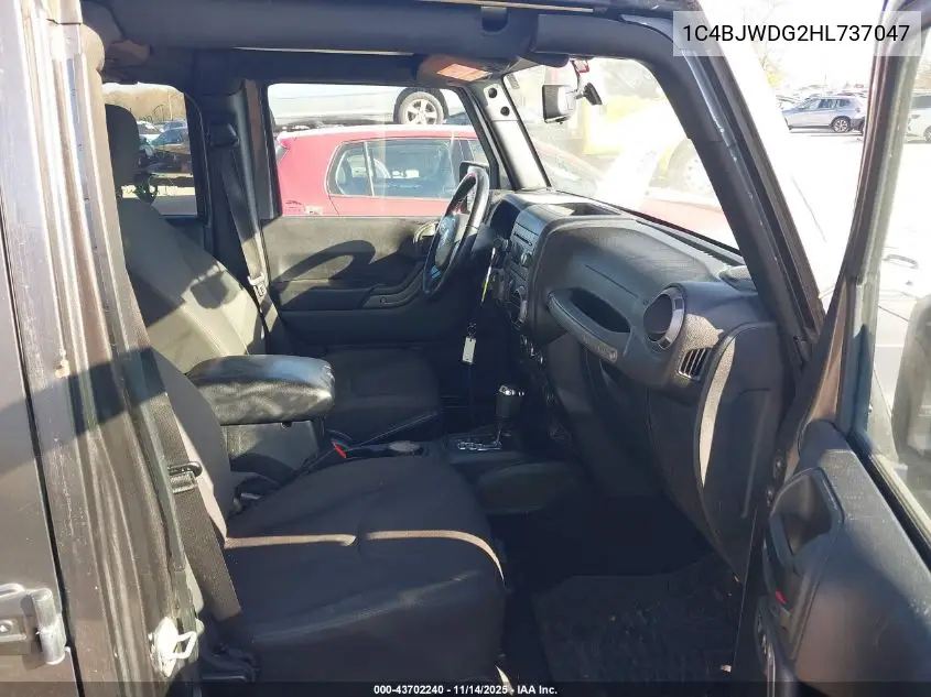 1C4BJWDG2HL737047 2017 Jeep Wrangler Unlimited Sport 4X4