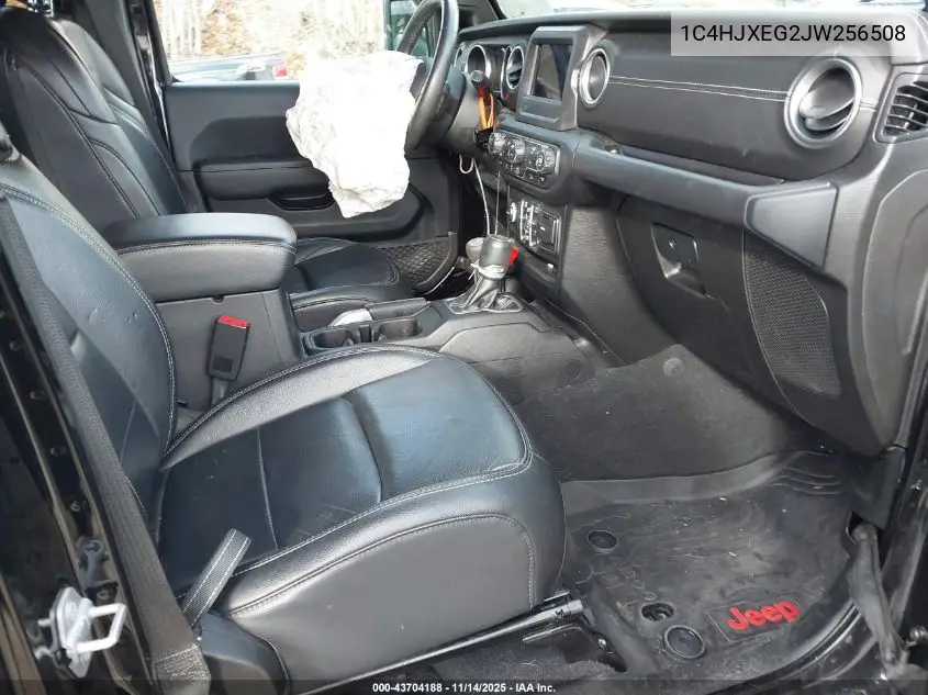 1C4HJXEG2JW256508 2018 Jeep Wrangler Unlimited Sahara 4X4