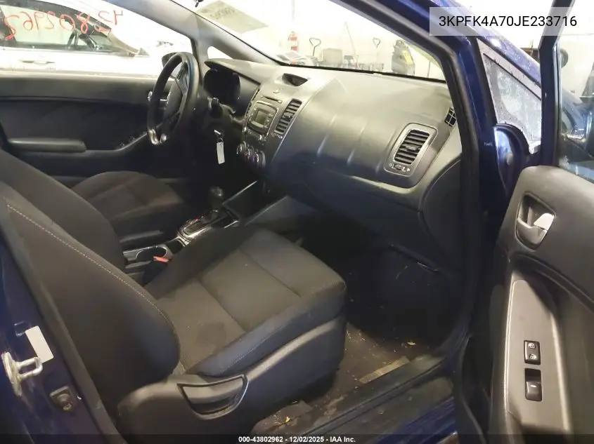 3KPFK4A70JE233716 2018 Kia Forte Lx