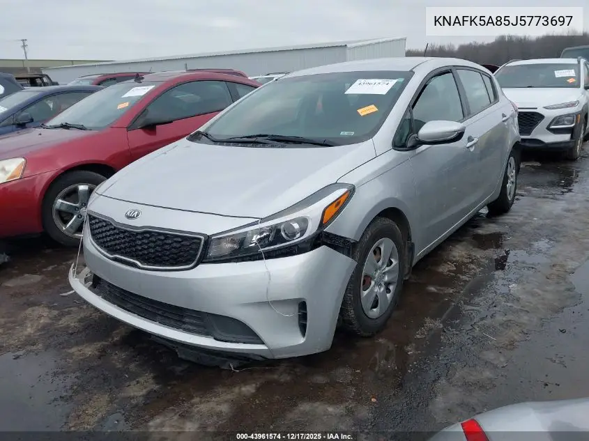 KNAFK5A85J5773697 2018 Kia Forte Lx
