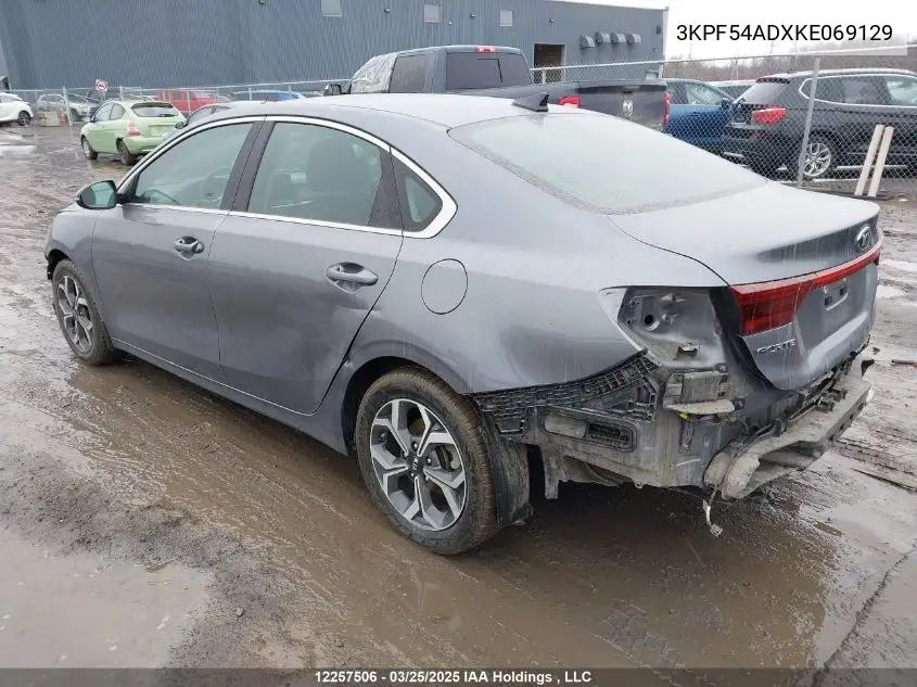 3KPF54ADXKE069129 2019 Kia Forte