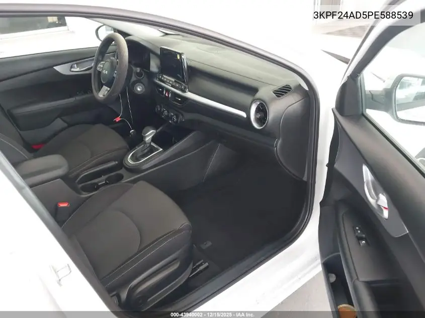 3KPF24AD5PE588539 2023 Kia Forte Lxs