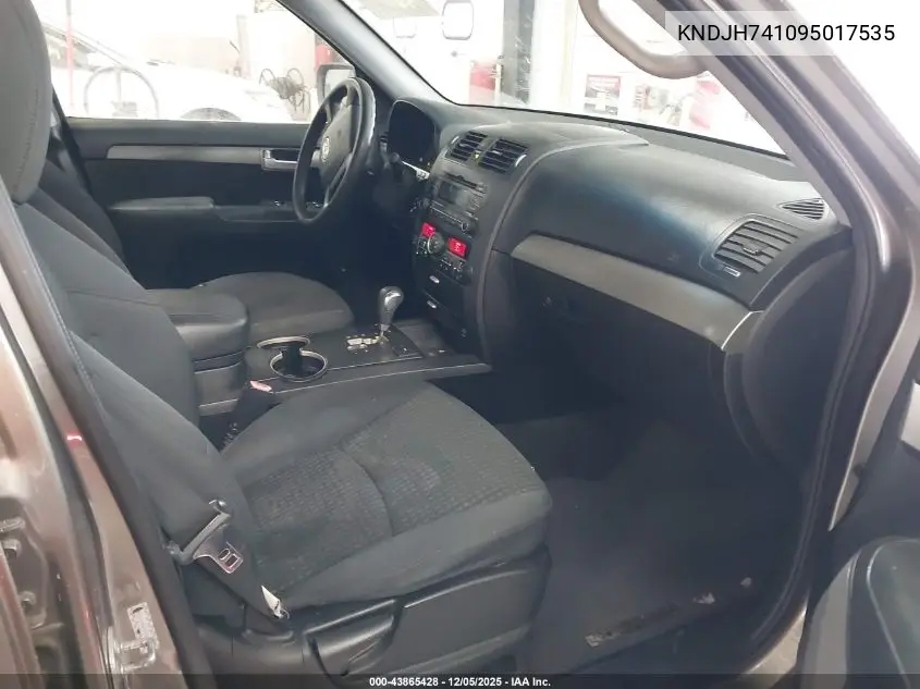 KNDJH741095017535 2009 Kia Borrego Lx V6