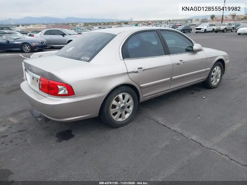 KNAGD128555419982 2005 Kia Optima Ex V6/Lx V6