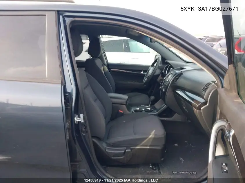 5XYKT3A17BG027671 2011 Kia Sorento Lx