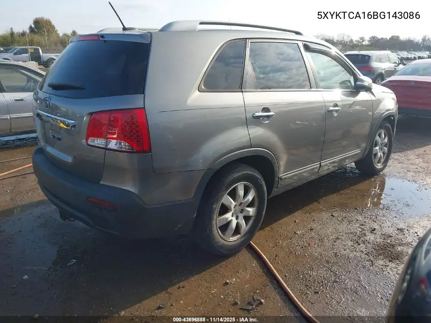 5XYKTCA16BG143086 2011 Kia Sorento Lx