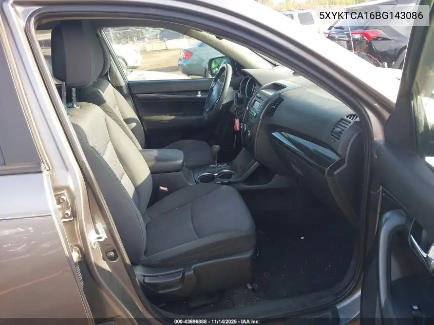 5XYKTCA16BG143086 2011 Kia Sorento Lx