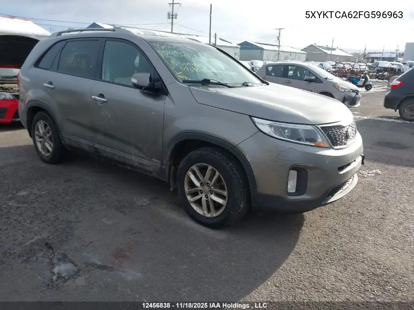 5XYKTCA62FG596963 2015 Kia Sorento