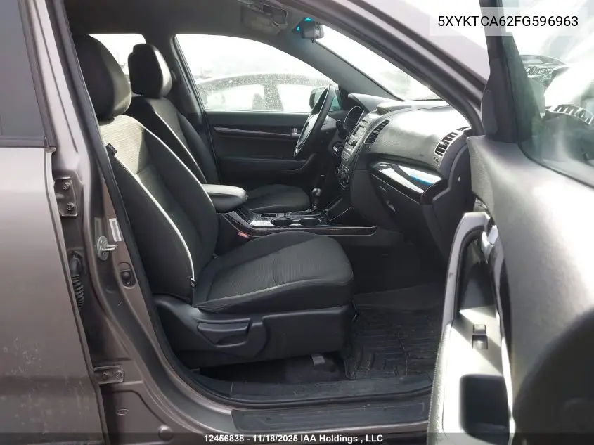 5XYKTCA62FG596963 2015 Kia Sorento