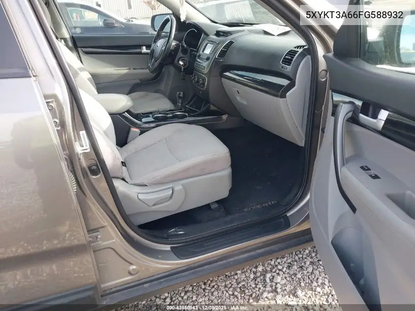 5XYKT3A66FG588932 2015 Kia Sorento Lx