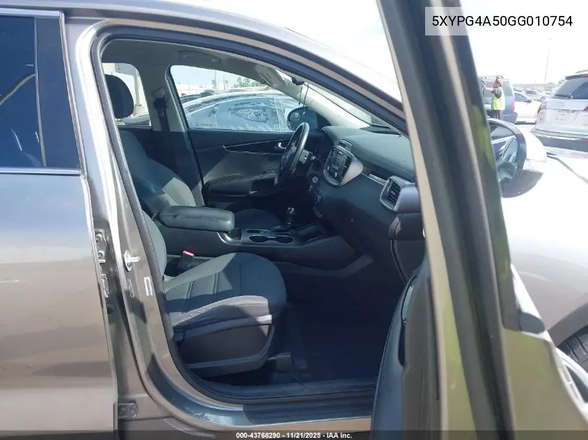 5XYPG4A50GG010754 2016 Kia Sorento 3.3L Lx