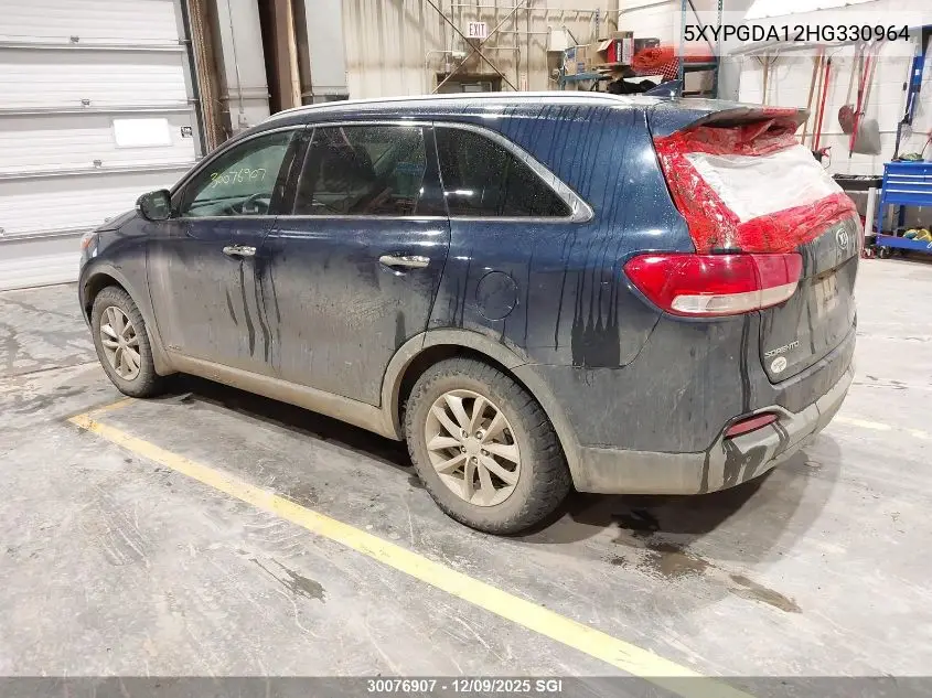 5XYPGDA12HG330964 2017 Kia Sorento Lx/L