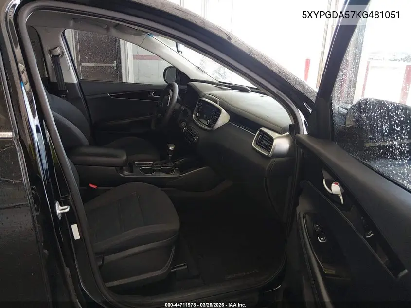 5XYPGDA57KG481051 2019 Kia Sorento 3.3L Lx