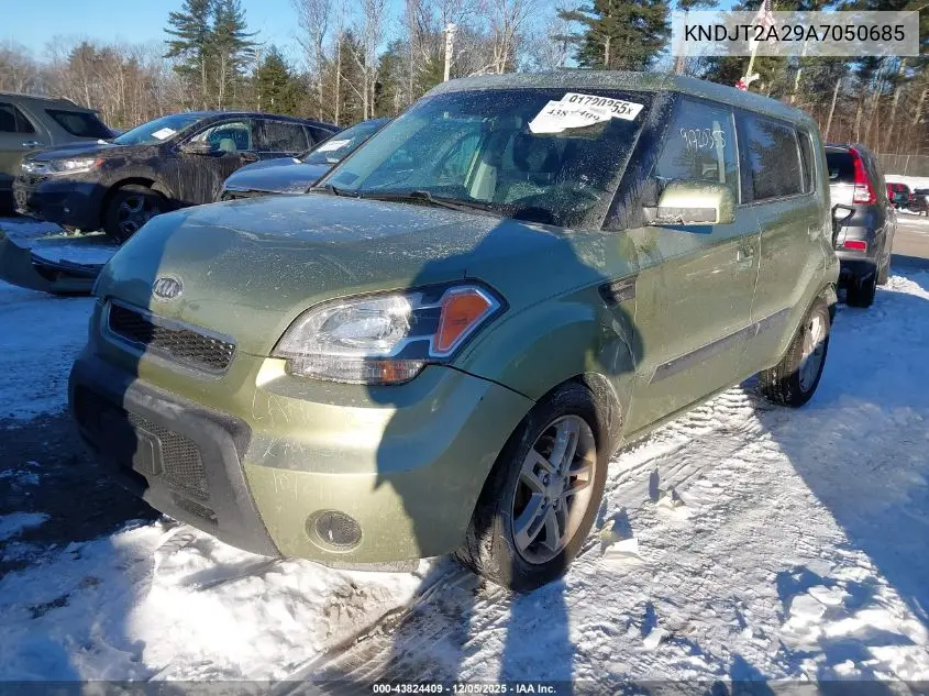KNDJT2A29A7050685 2010 Kia Soul +