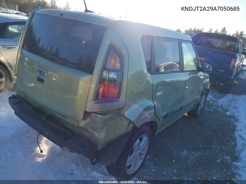 KNDJT2A29A7050685 2010 Kia Soul +