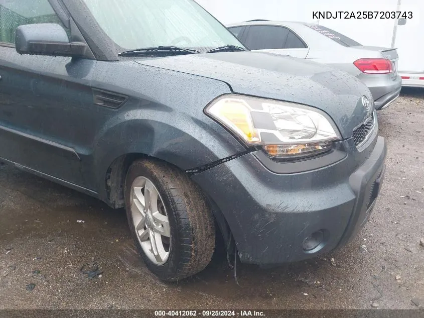 KNDJT2A25B7203743 2011 Kia Soul +