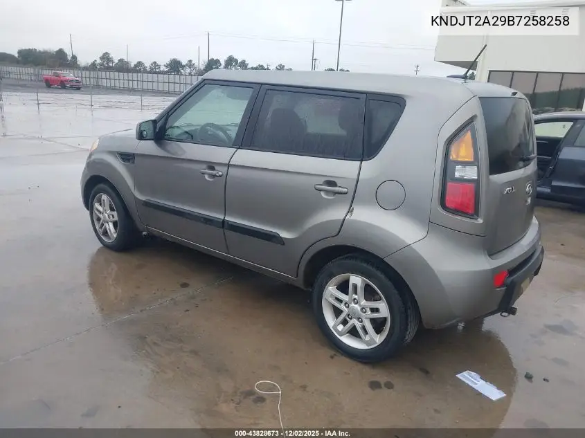 KNDJT2A29B7258258 2011 Kia Soul +