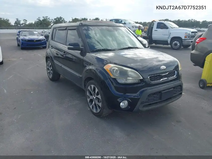 KNDJT2A67D7752351 2013 Kia Soul !