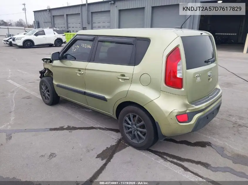 KNDJT2A57D7617829 2013 Kia Soul