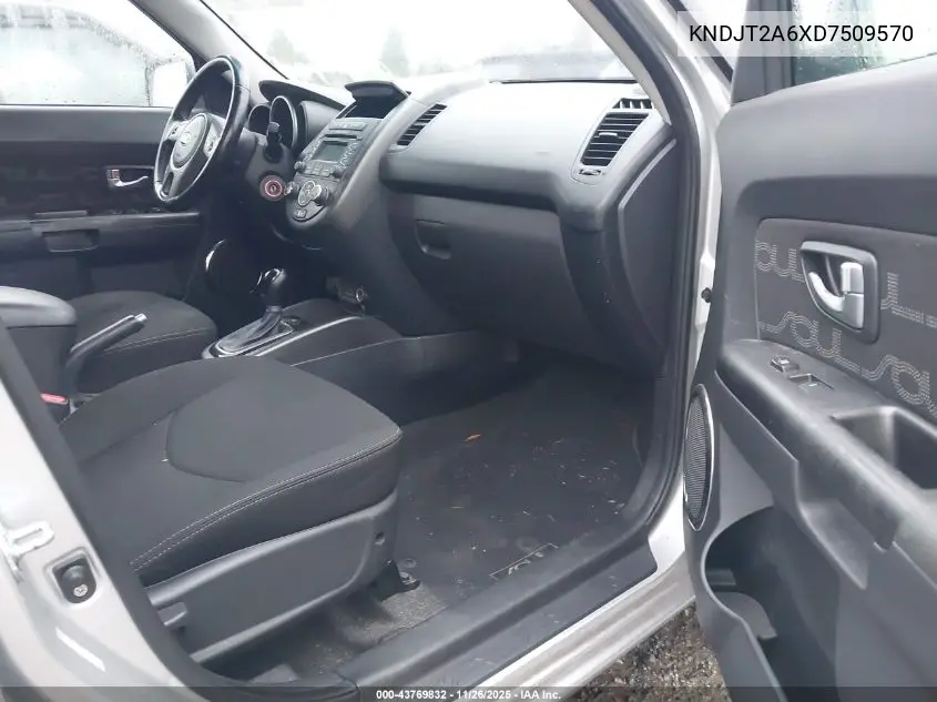 KNDJT2A6XD7509570 2013 Kia Soul +