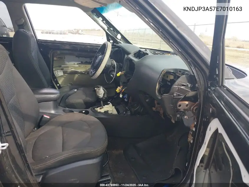 KNDJP3A57E7010163 2014 Kia Soul +