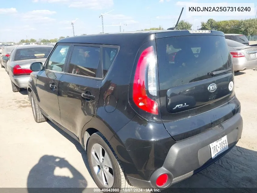 KNDJN2A25G7316240 2016 Kia Soul