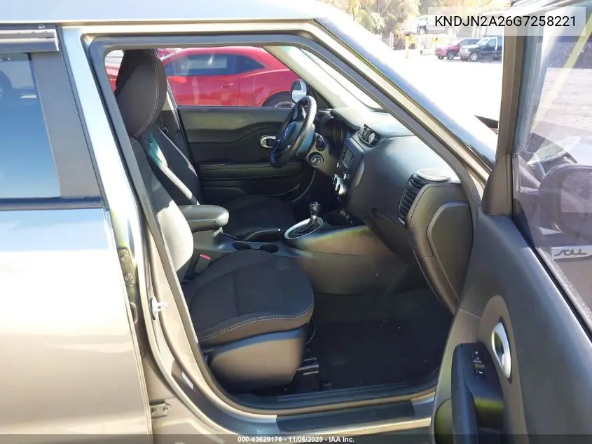 KNDJN2A26G7258221 2016 Kia Soul