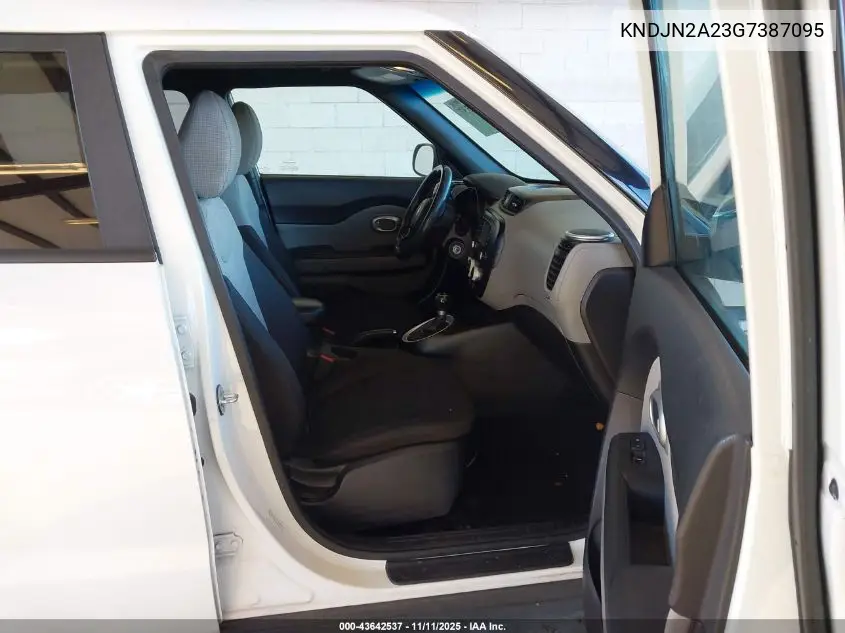 KNDJN2A23G7387095 2016 Kia Soul