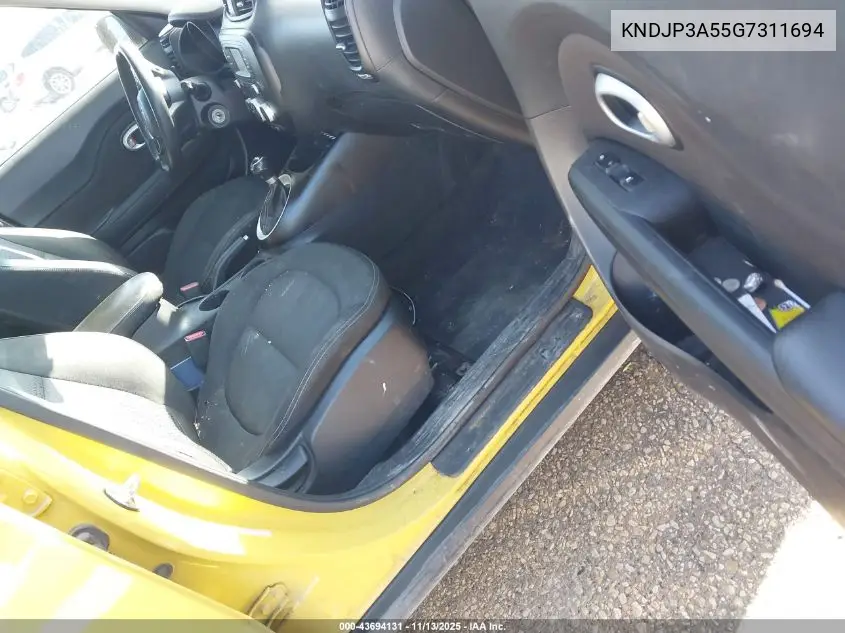 KNDJP3A55G7311694 2016 Kia Soul +