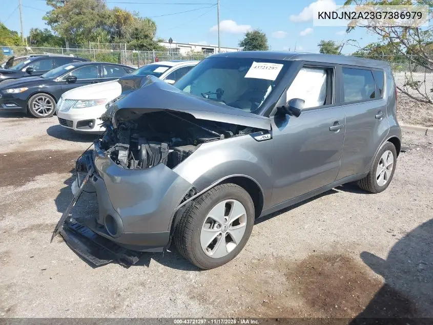 KNDJN2A23G7386979 2016 Kia Soul