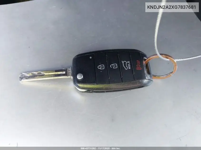KNDJN2A2XG7837681 2016 Kia Soul
