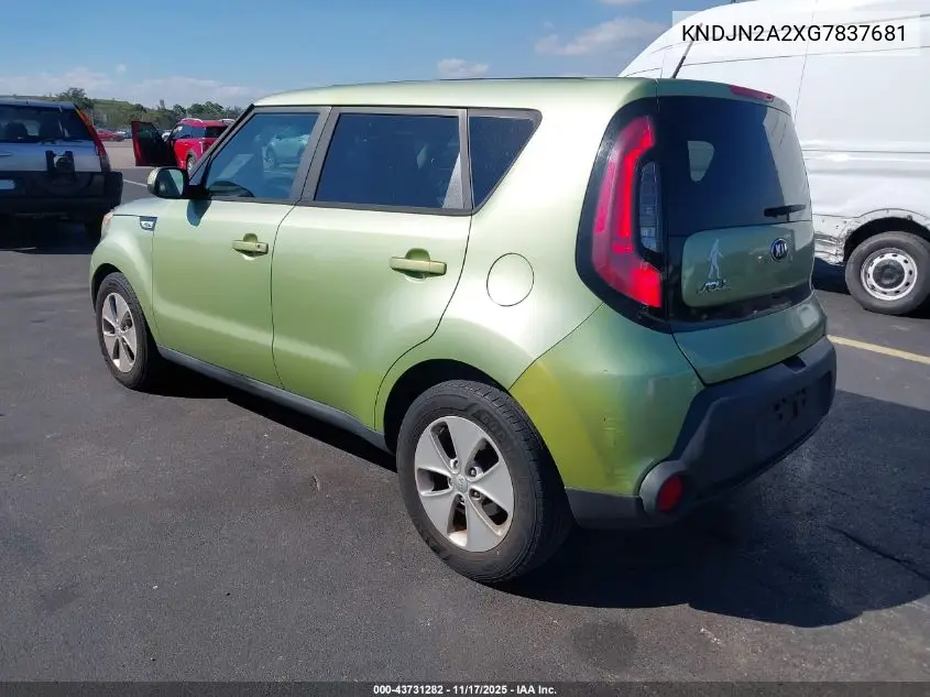 KNDJN2A2XG7837681 2016 Kia Soul
