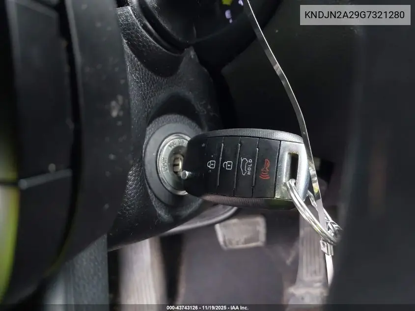 KNDJN2A29G7321280 2016 Kia Soul !
