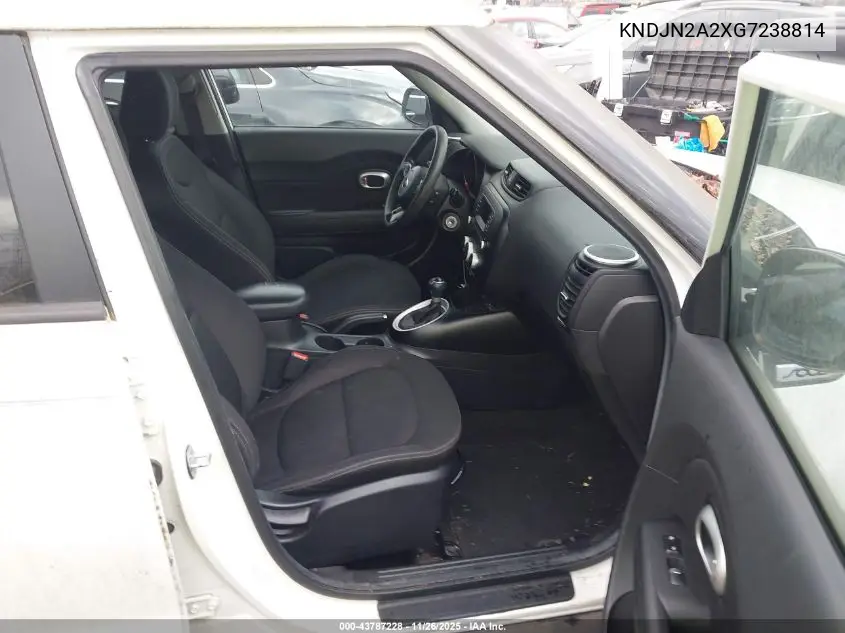 KNDJN2A2XG7238814 2016 Kia Soul