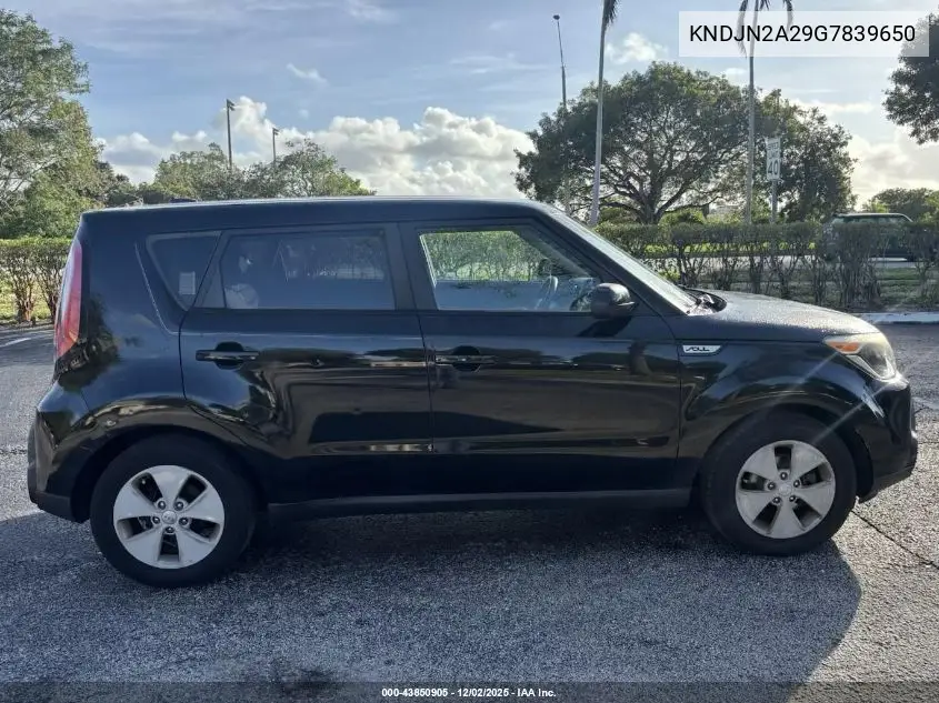 KNDJN2A29G7839650 2016 Kia Soul