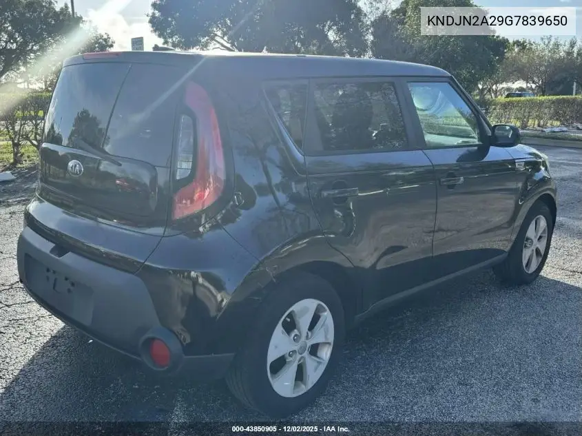 KNDJN2A29G7839650 2016 Kia Soul