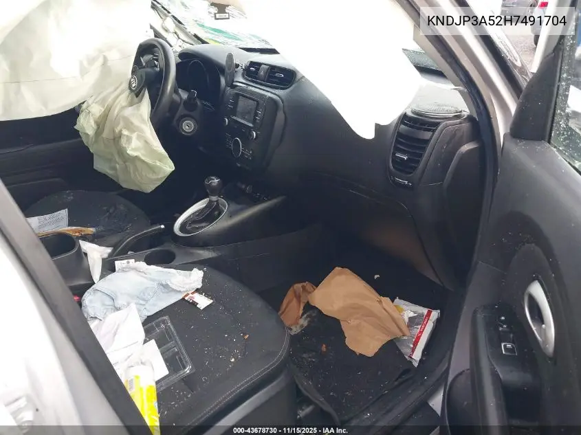 KNDJP3A52H7491704 2017 Kia Soul +