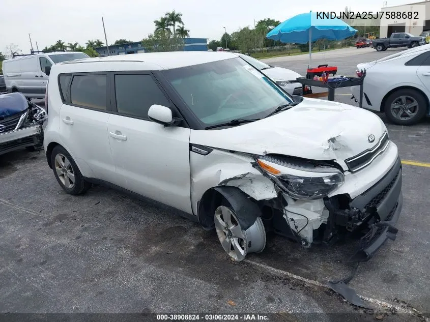 KNDJN2A25J7588682 2018 Kia Soul