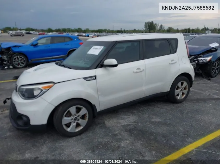 KNDJN2A25J7588682 2018 Kia Soul